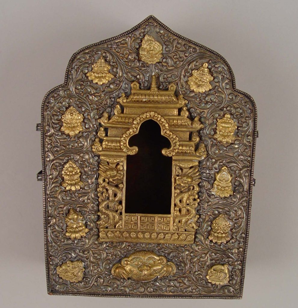 G”au (Prayer Box)